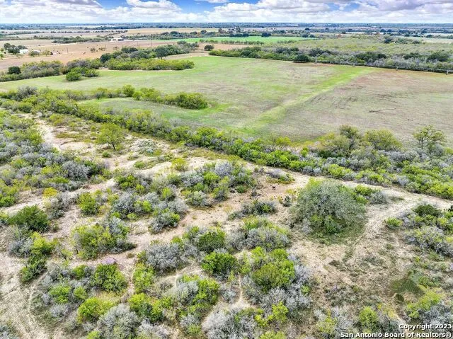 2049 County Road 451 Hondo, TX 78861